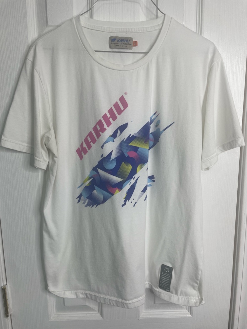 Karhu Men’s White Graphic Logo vibrant colors T-Shirt